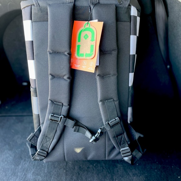 Herschel Little America Backpack Pro Insulated Black and White Check - Picture 2 of 3